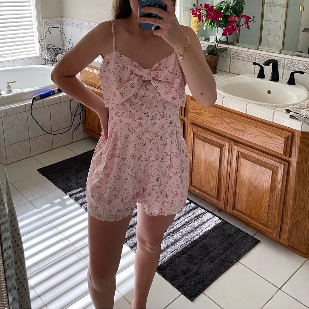 Altard State Floral light pink romper summer dress with pockets women’s size M - Picture 5 of 9